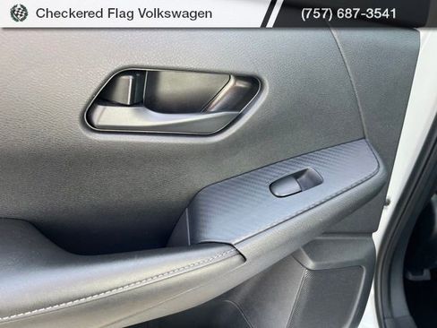 Used 2024 Nissan Sentra SV FWD image 23