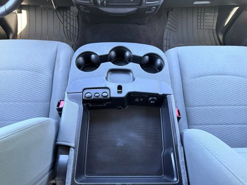 Used 2016 RAM 2500 Tradesman w/ Chrome Appearance Group AWD/4WD image 19