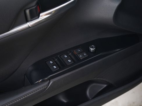 Used 2020 Toyota Camry XSE image 20