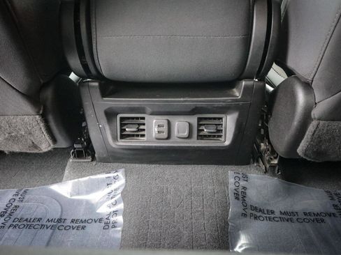 Used 2021 Chevrolet Silverado 3500 LT w/ Convenience Package image 32