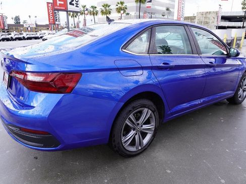 Used 2024 Volkswagen Jetta SE image 6