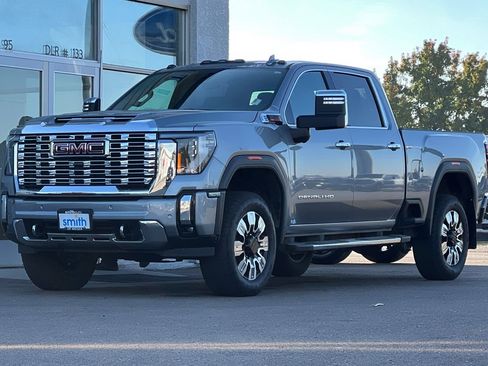 Used 2025 GMC Sierra 2500 Denali w/ Denali Reserve Package image 8