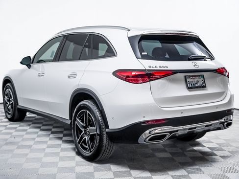Certified 2026 Mercedes-Benz GLC 300 image 2