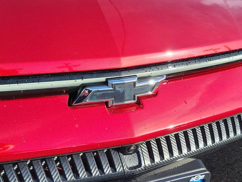 New 2025 Chevrolet Equinox EV RS image 27