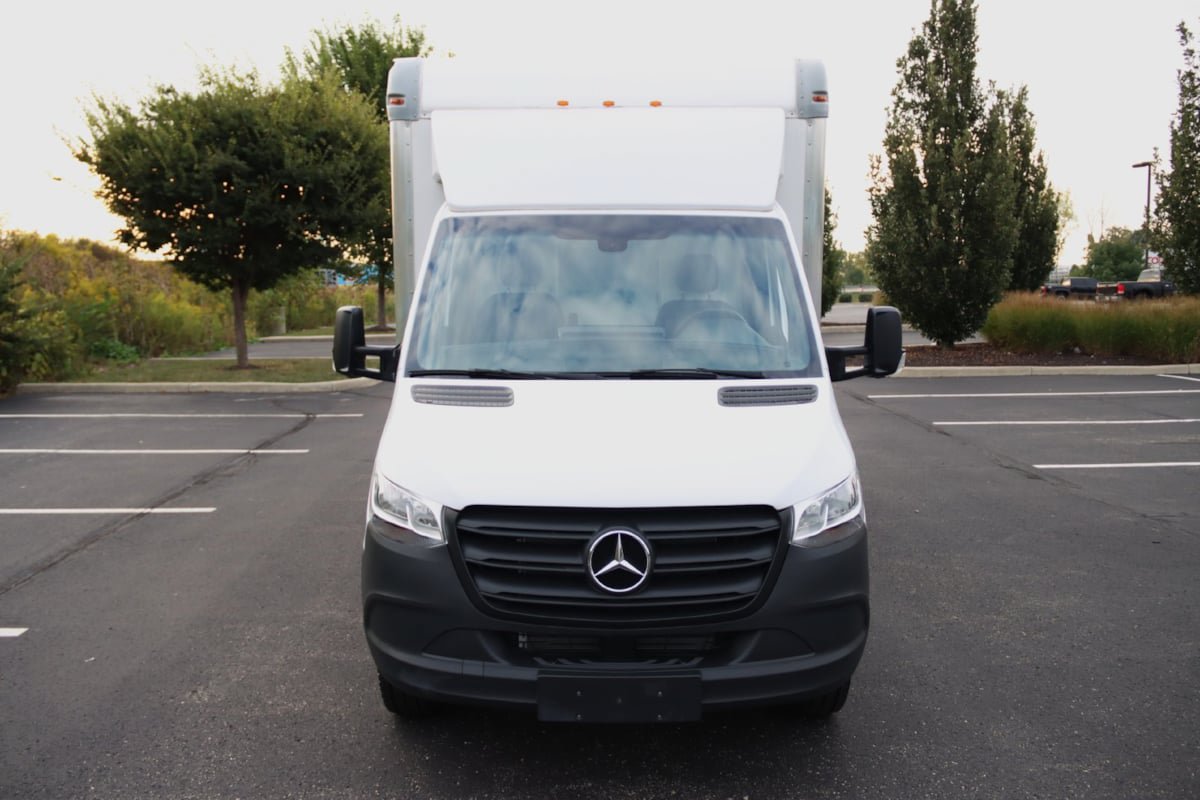 Used 2024 Mercedes-Benz Sprinter 3500 image 3