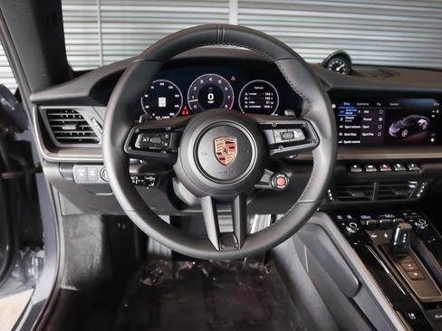 Used 2025 Porsche 911 Carrera image 19