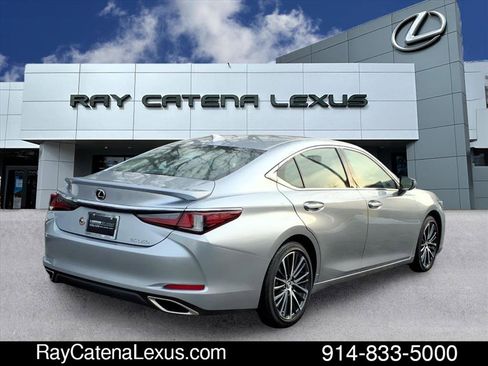 Certified 2022 Lexus ES 350 w/ Premium Package image 4