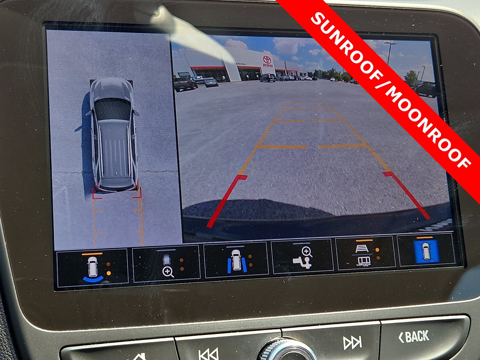 Used 2023 Chevrolet Equinox LT FWD image 18