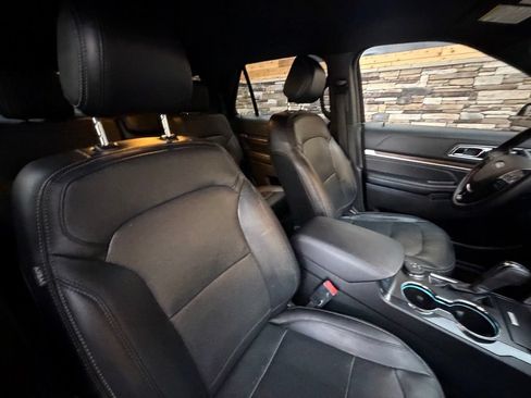 Used 2017 Ford Explorer Limited AWD/4WD image 31
