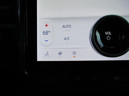 Certified 2023 Ford Expedition Limited image 35