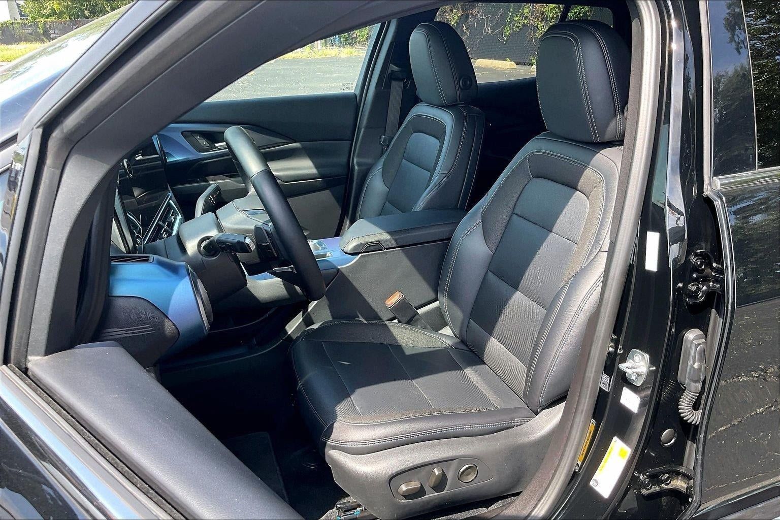 Used 2025 Chevrolet Equinox EV LT w/ Convenience Package FWD image 22