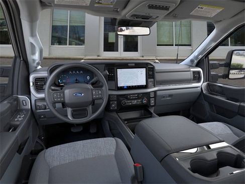 New 2026 Ford F250 XLT w/ XLT Premium Package image 9