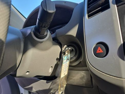 Used 2016 Nissan Frontier SV image 24