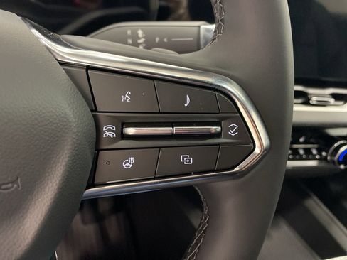 New 2026 Chevrolet Equinox LT w/ Convenience Package II image 25