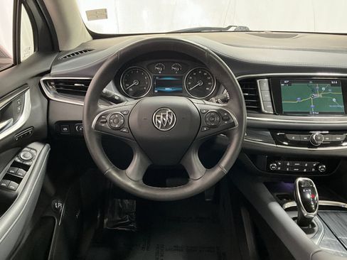 Used 2019 Buick Enclave Premium w/ Experience Buick Package AWD/4WD image 8