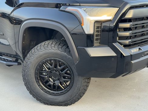 New 2026 Toyota Tundra Limited AWD/4WD image 10