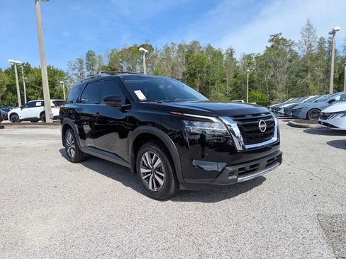 Certified 2024 Nissan Pathfinder SL AWD/4WD image 2