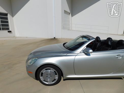 Used 2003 Lexus SC 430 Convertible RWD image 11