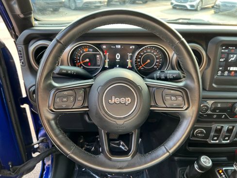 Used 2018 Jeep Wrangler Sport image 11