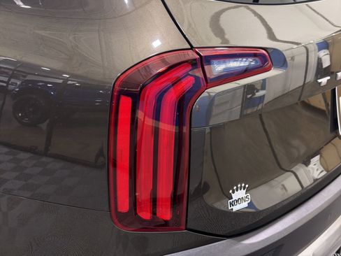 Used 2022 Kia Telluride SX w/ Towing Package FWD image 18