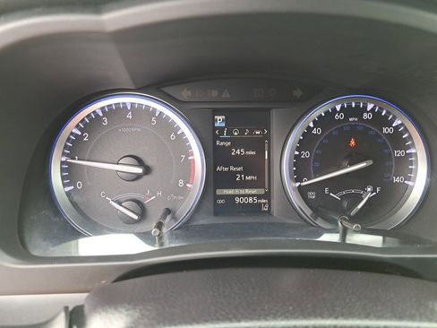 Certified 2017 Toyota Highlander XLE image 23