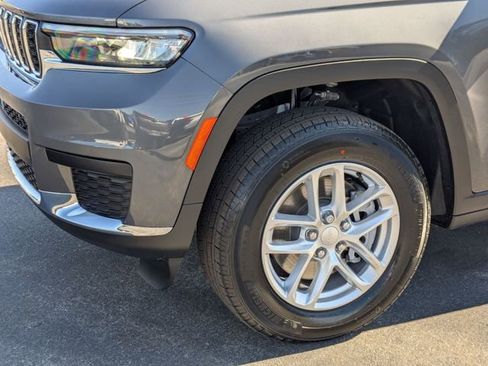 New 2025 Jeep Grand Cherokee L Laredo image 8