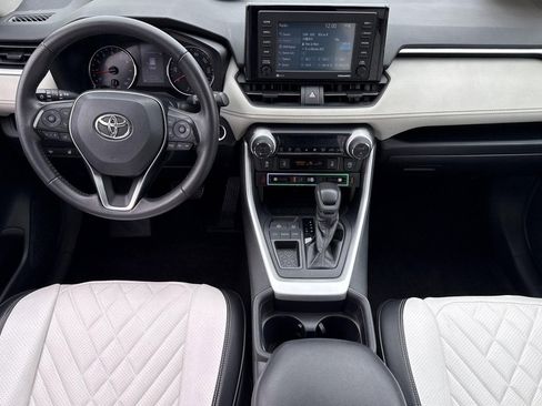 Used 2020 Toyota RAV4 XLE w/ XLE Grade Weather Package FWD image 25