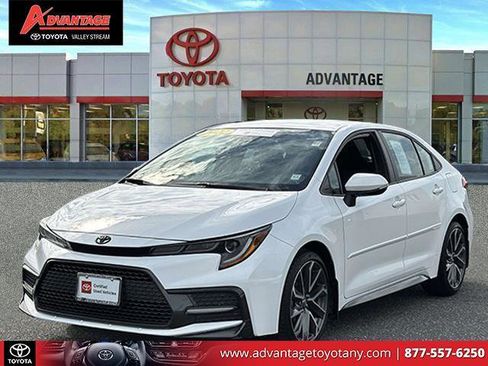 Certified 2022 Toyota Corolla SE image 4