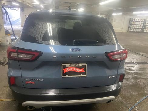Used 2025 Ford Escape Active AWD/4WD image 10