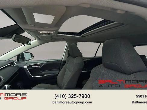 Used 2022 Toyota RAV4 XLE w/ Convenience Package FWD image 11