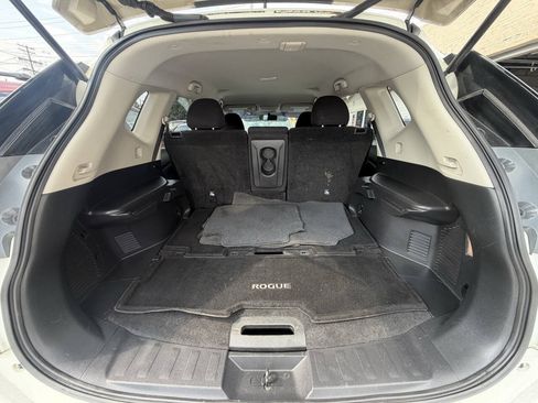 Used 2016 Nissan Rogue SV FWD image 5