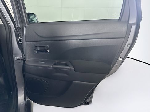 Used 2025 Mitsubishi Outlander Sport ES image 27