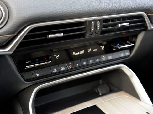 Certified 2024 MAZDA CX-90 Plug-In Hybrid w/ Premium Pkg image 24