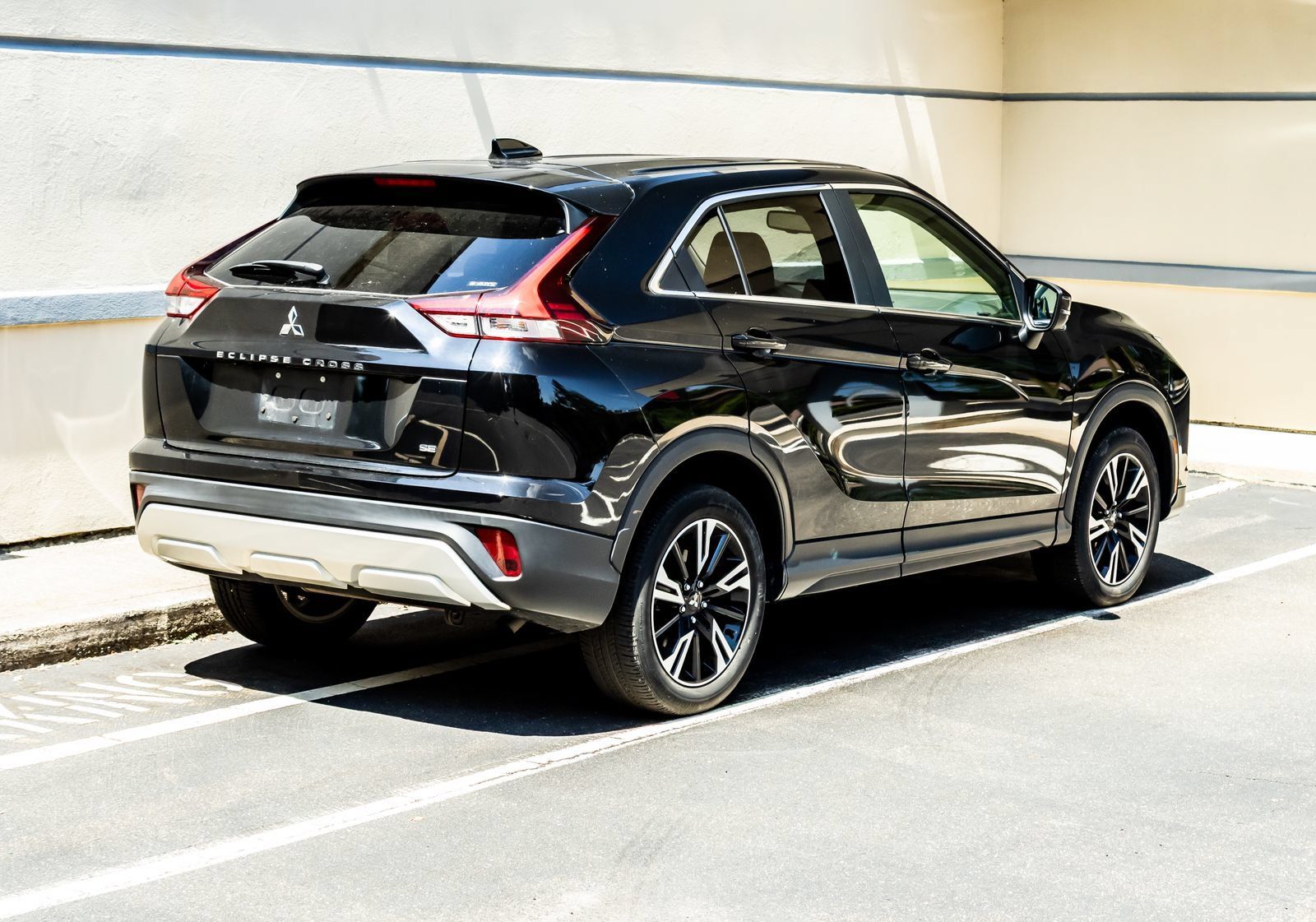 Used 2023 Mitsubishi Eclipse Cross SE AWD/4WD image 7