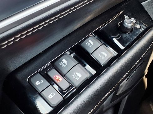 Used 2024 Jeep Wagoneer Series II w/ Flexible Seating Group RWD image 25