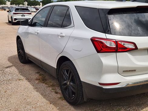 Used 2021 Chevrolet Equinox LT FWD image 5
