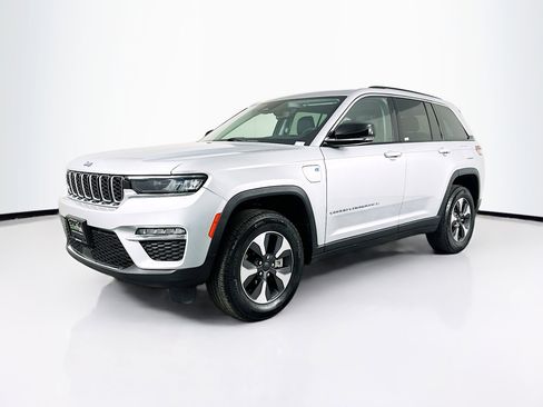 Used 2022 Jeep Grand Cherokee Limited 4xe image 3