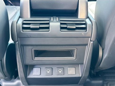 Used 2024 Land Rover Defender 110 S AWD/4WD image 27