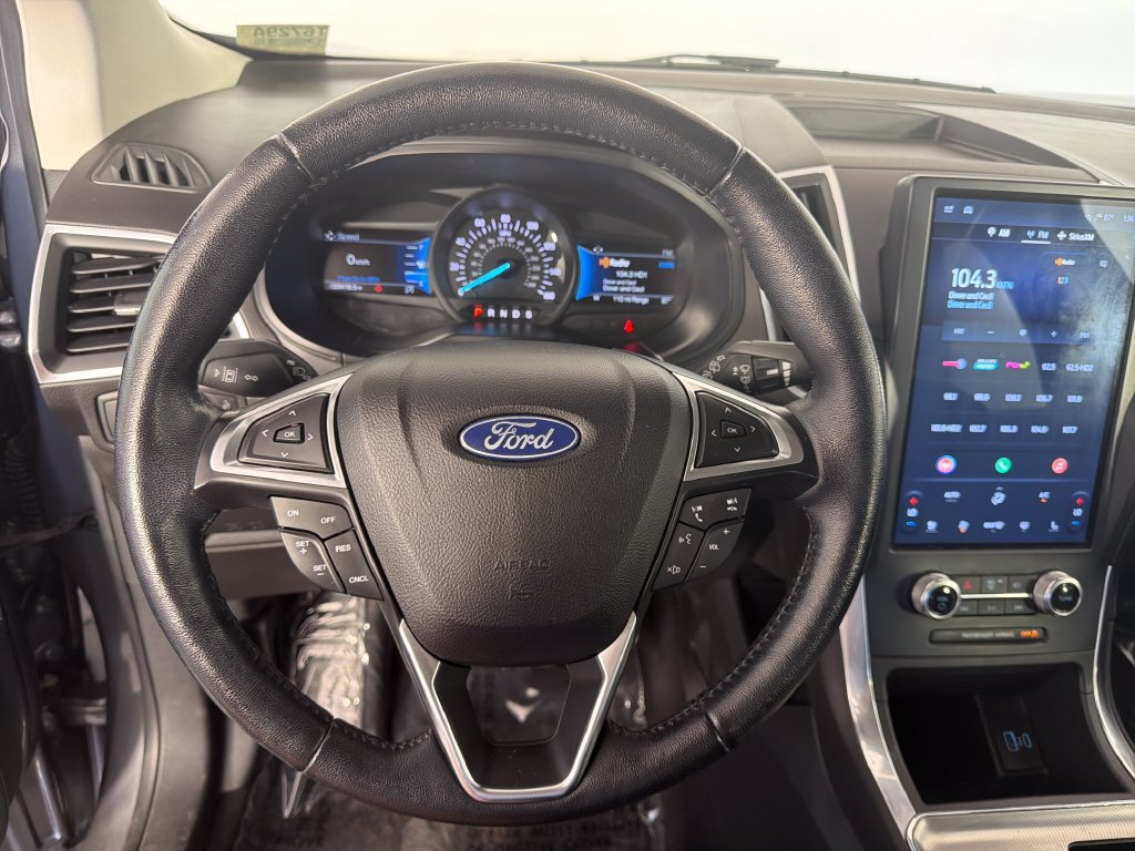 Used 2022 Ford Edge Titanium AWD/4WD image 12