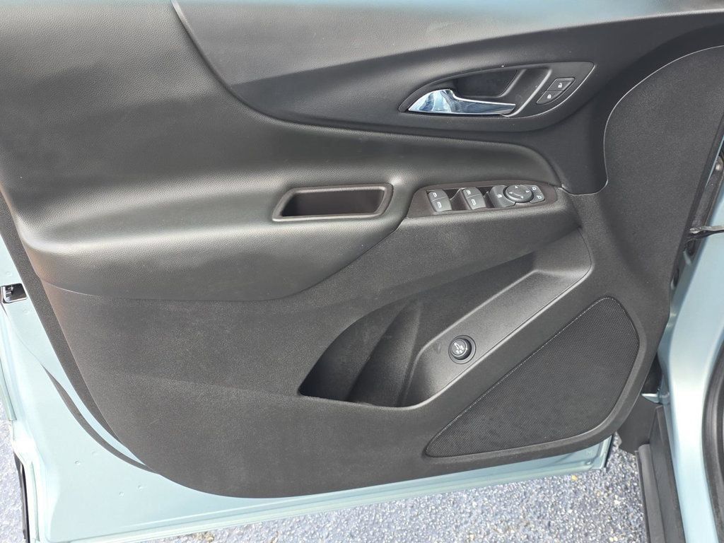 Used 2022 Chevrolet Equinox LT FWD image 29