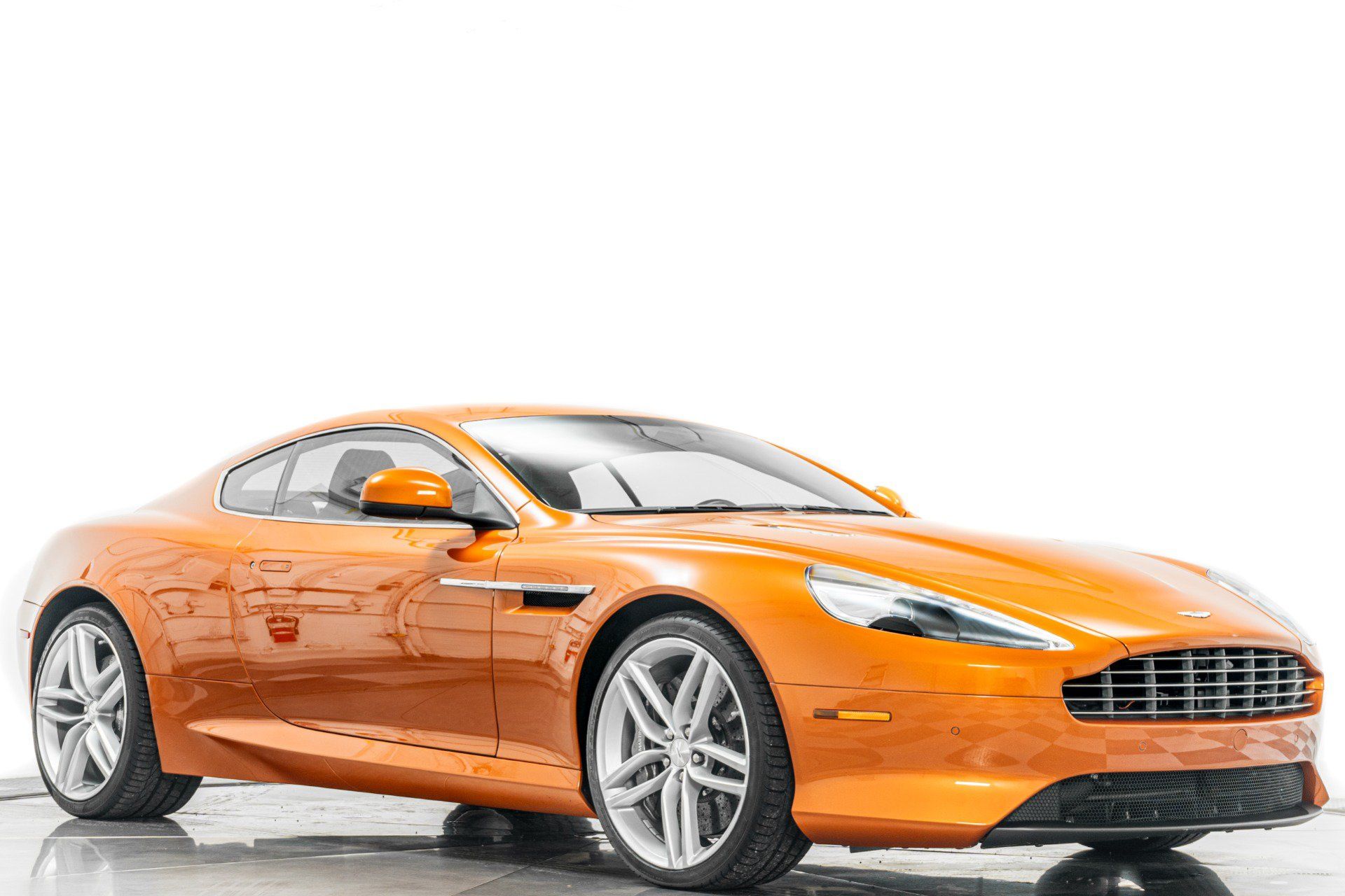 Used 2012 Aston Martin Virage Coupe RWD image 32