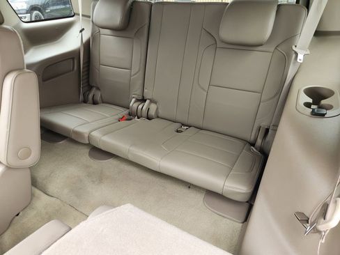 Used 2016 Chevrolet Tahoe LT RWD image 30