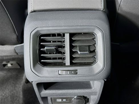 Used 2023 Volkswagen Tiguan SE R-Line FWD image 26