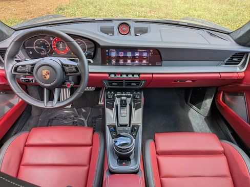 Certified 2026 Porsche 911 Carrera GTS RWD image 21