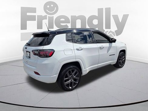 Used 2024 Jeep Compass Limited w/ High Altitude Package AWD/4WD image 5