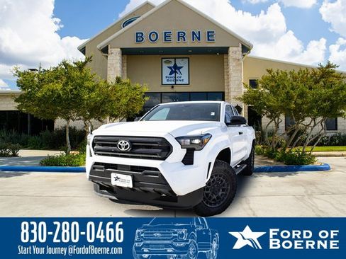 Used 2025 Toyota Tacoma SR image 1