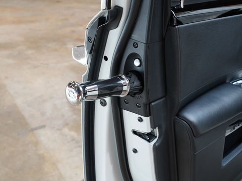 Used 2015 Rolls-Royce Ghost image 36