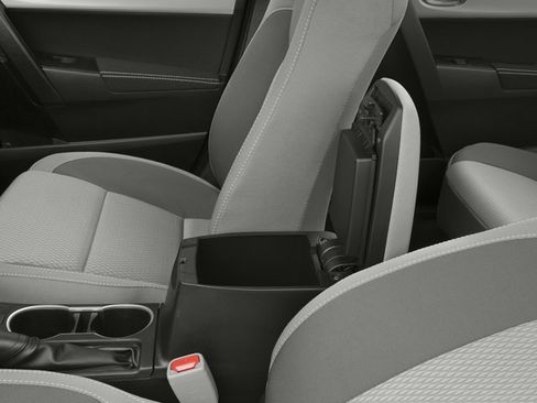 Used 2017 Toyota Corolla SE w/ Carpet Mat Package (TMS) FWD image 15