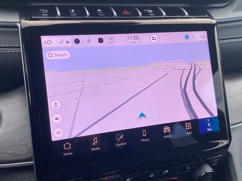 New 2025 Jeep Grand Cherokee Limited w/ Luxury Tech Group II image 3