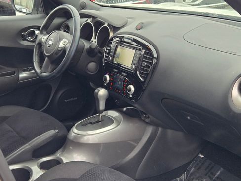 Used 2015 Nissan Juke SV w/ Technology Package image 6